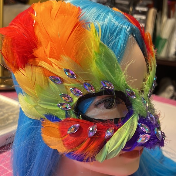 New Fairy Feathered Mask - Picture 6 of 8